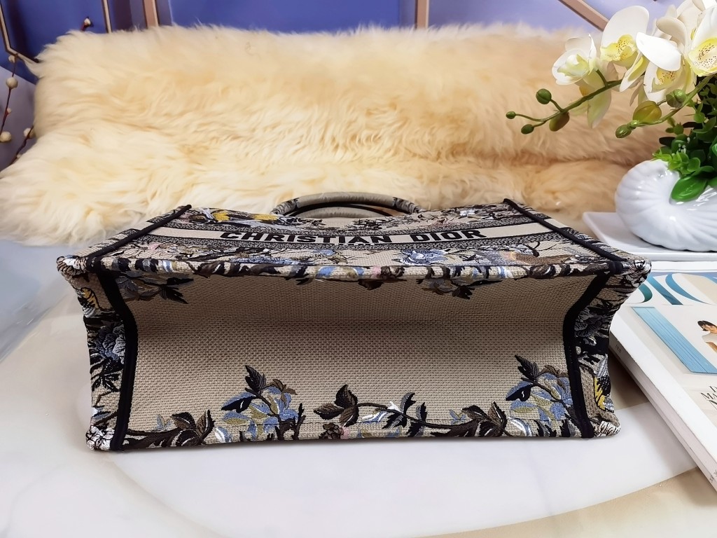 D*or small book tote-36*18*28cm