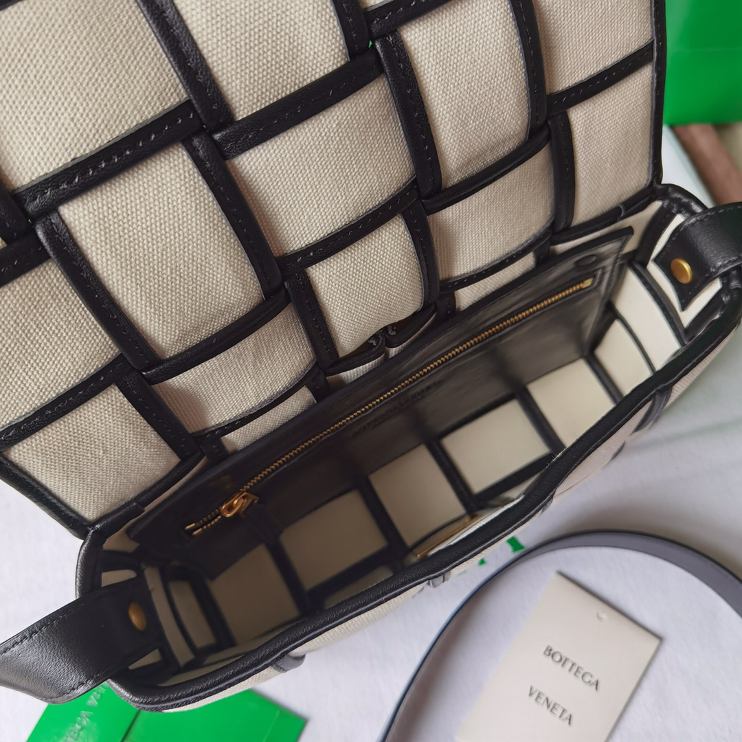 bo*te*ga Ve*ne*ta webbing crossbody bag-26x18x8cm