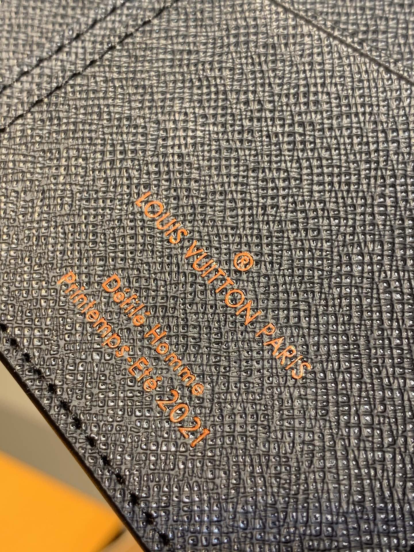 l0*is V*t0n brazza wallet-10*19*2cm