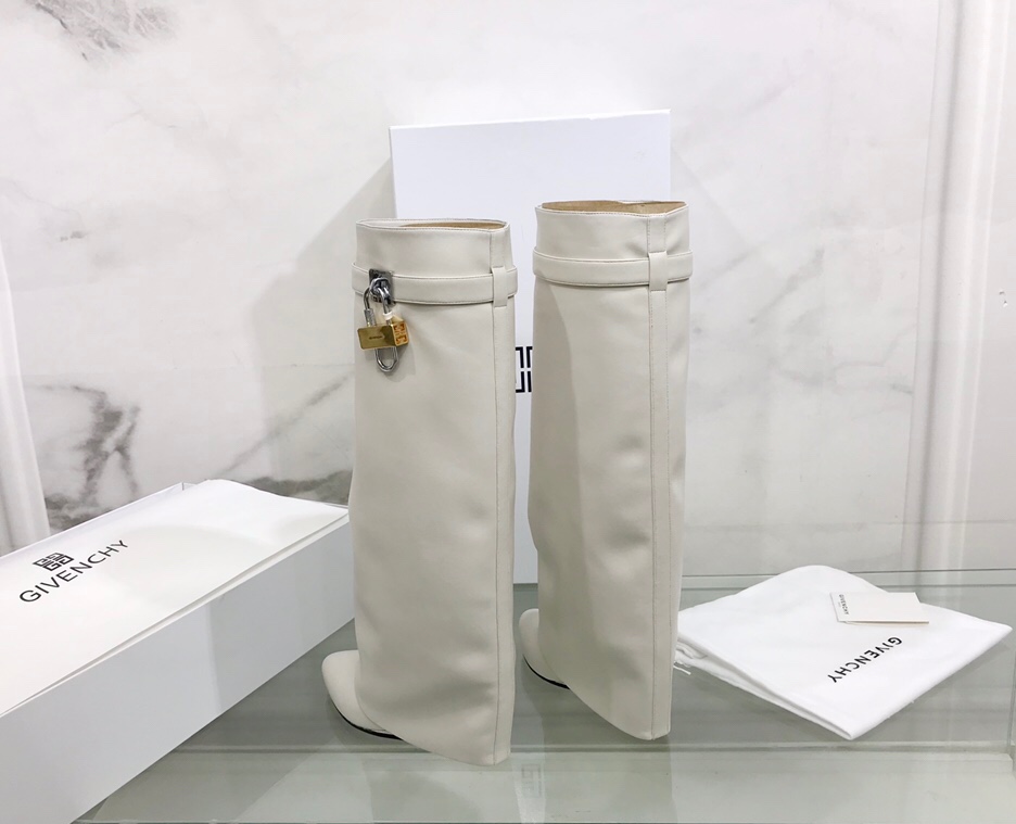 G1uenchy boots(eu35-42)