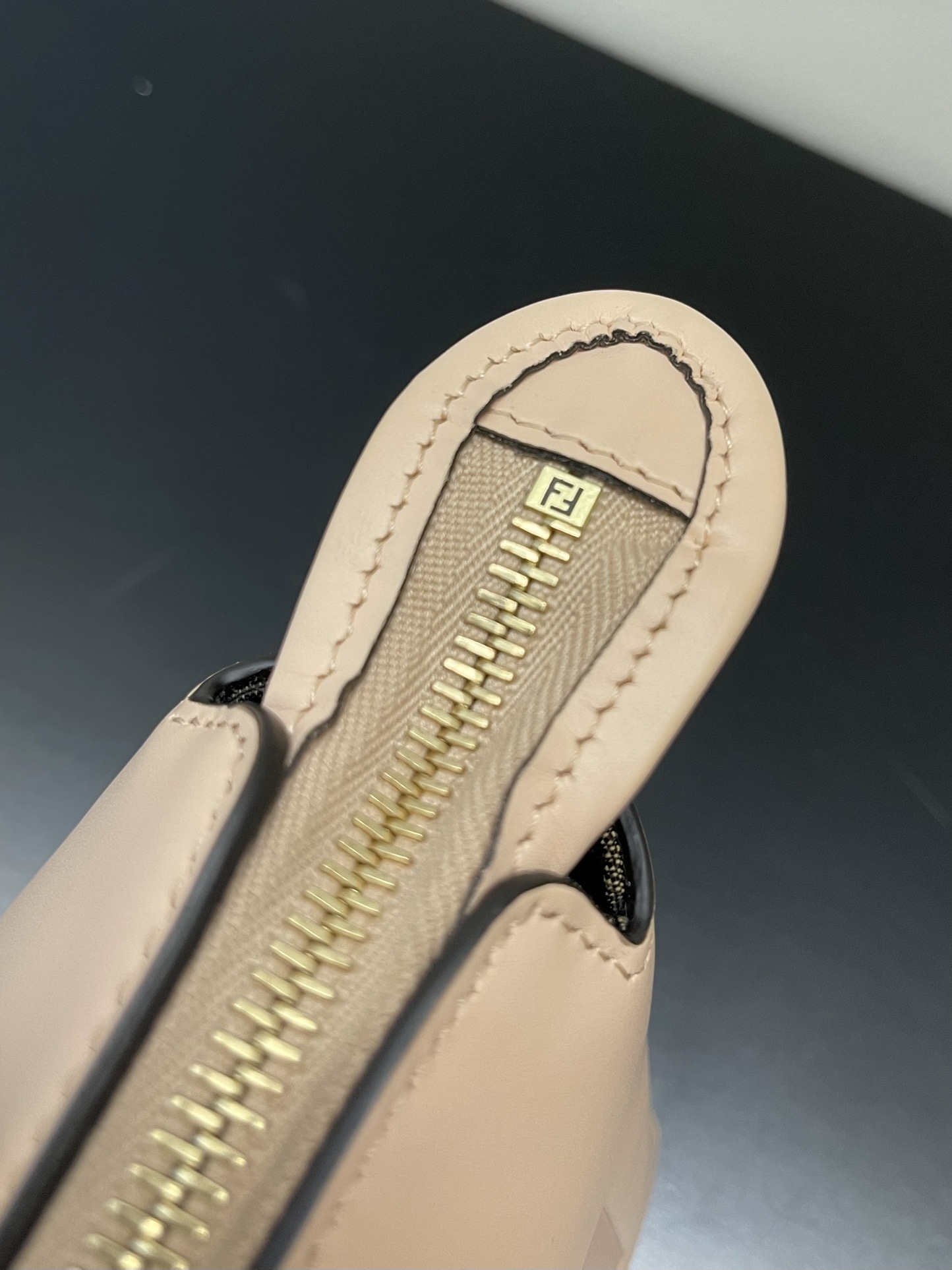 F**di by the way boston-17*8*12cm