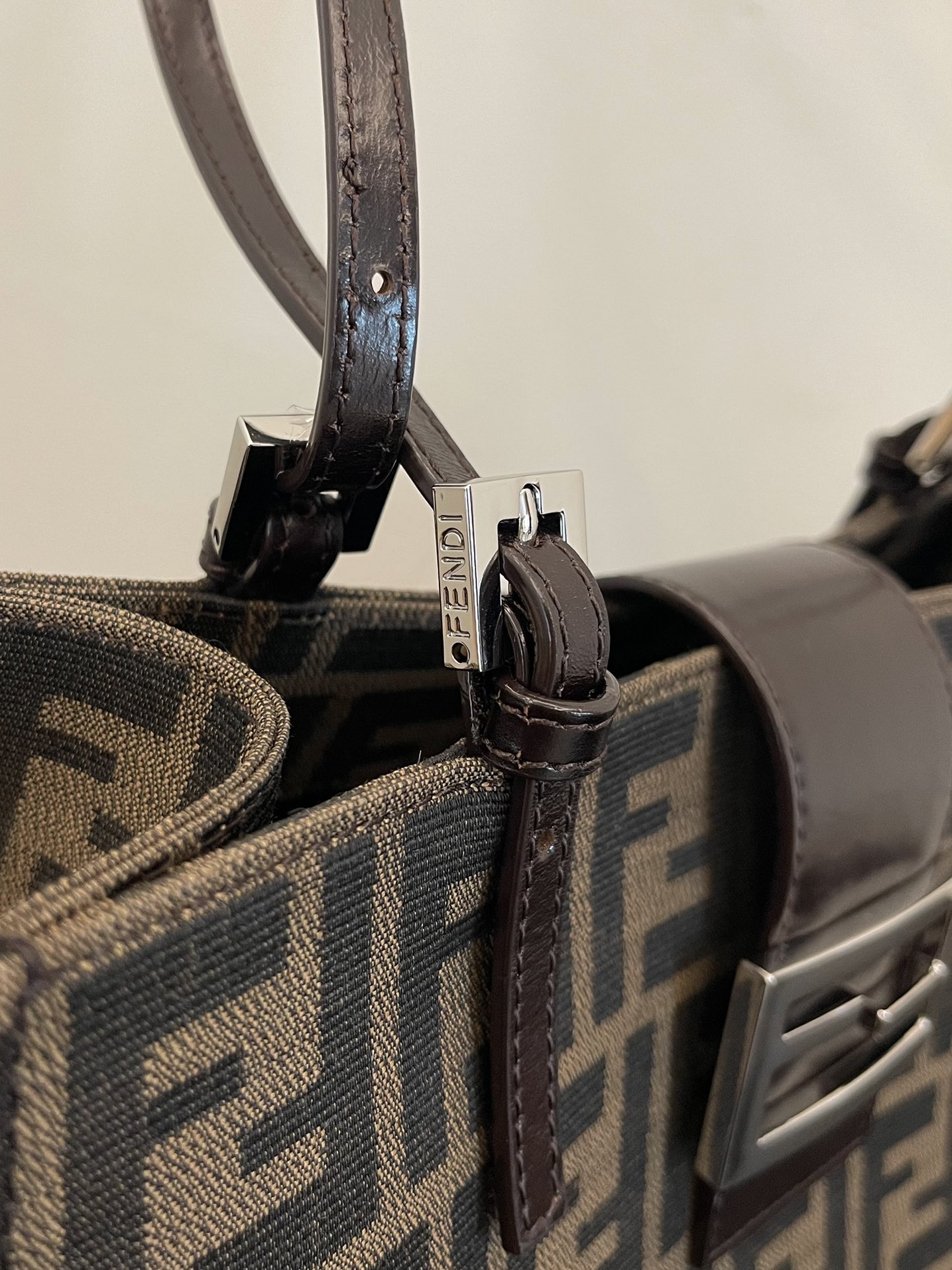 F**di vintage handbags-28x19x10cm