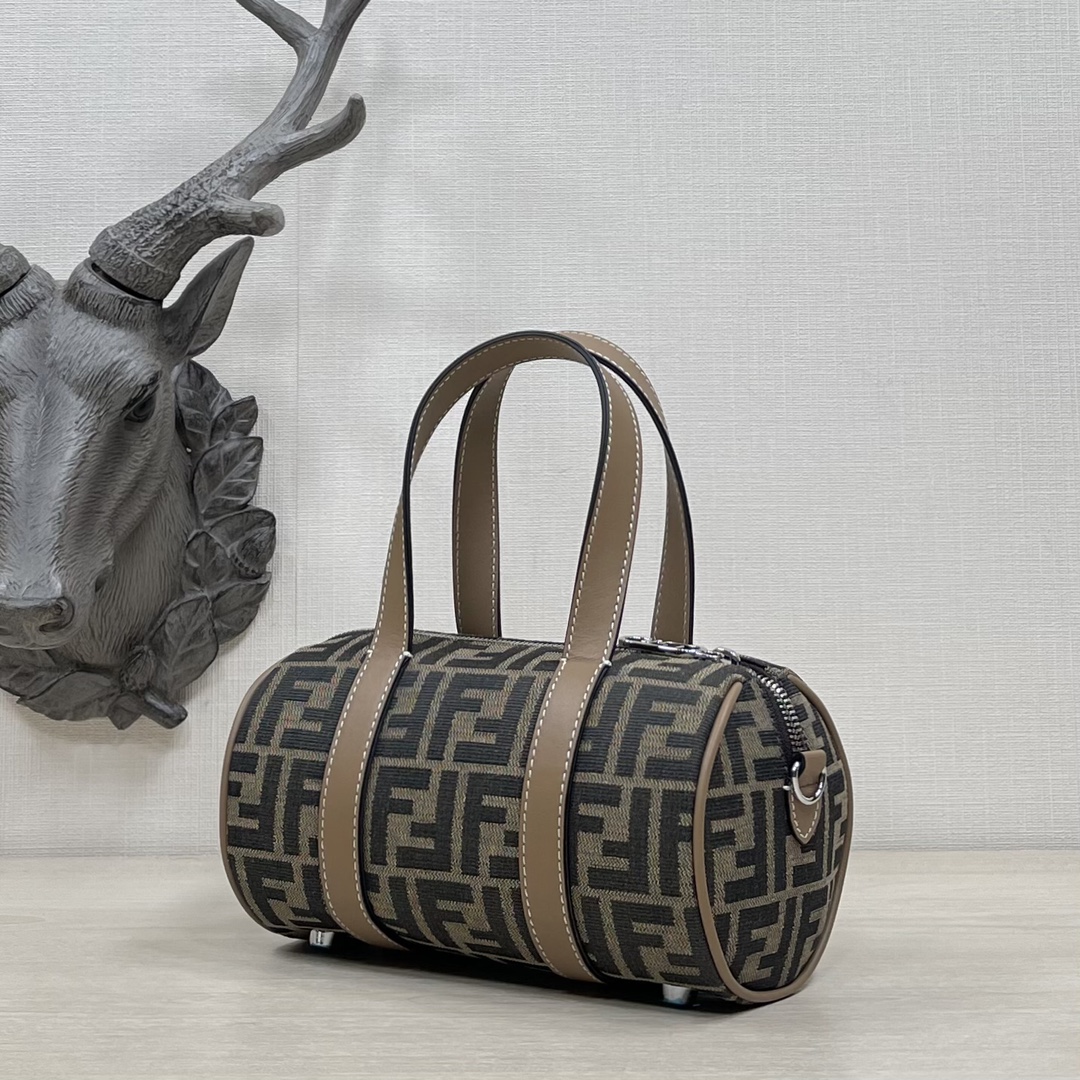 F**di bowling bags -21.5x13x13cm