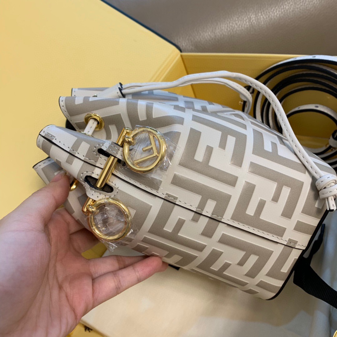 F**di mon tresor bucket-18*12*10cm