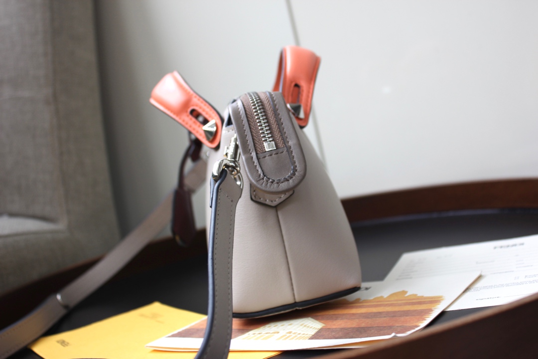 F**di by the way handbag-20*13*8.5cm