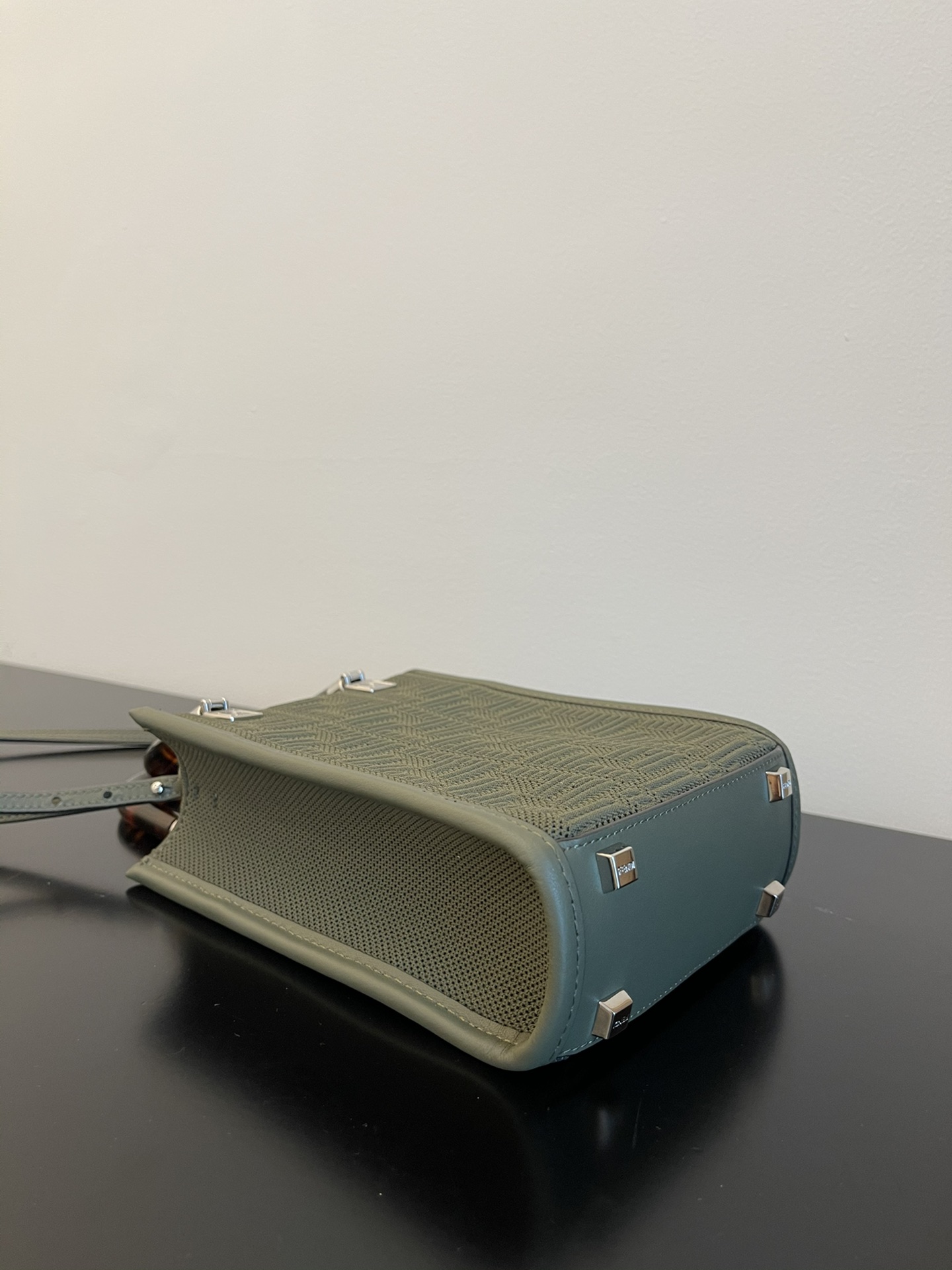 F**di sunshine mini tote -13x6.5x18cm