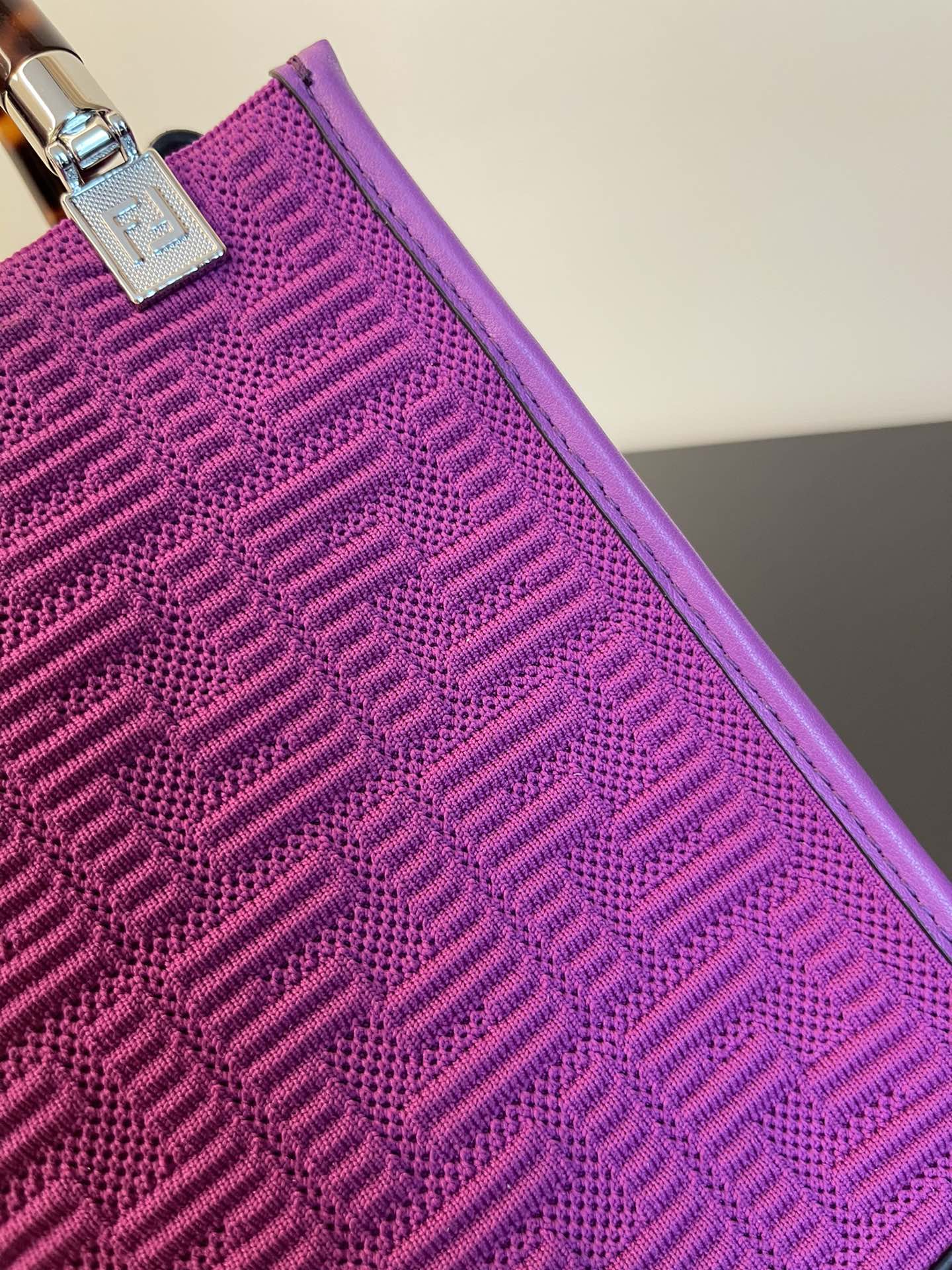 F**di sunshine mini tote -13x6.5x18cm