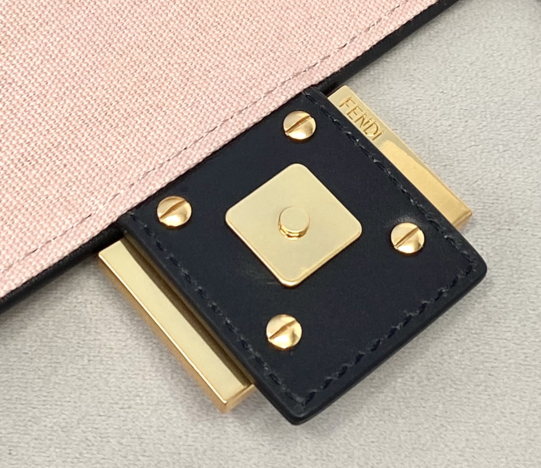 F**di medium baguette bag-26x15x4cm