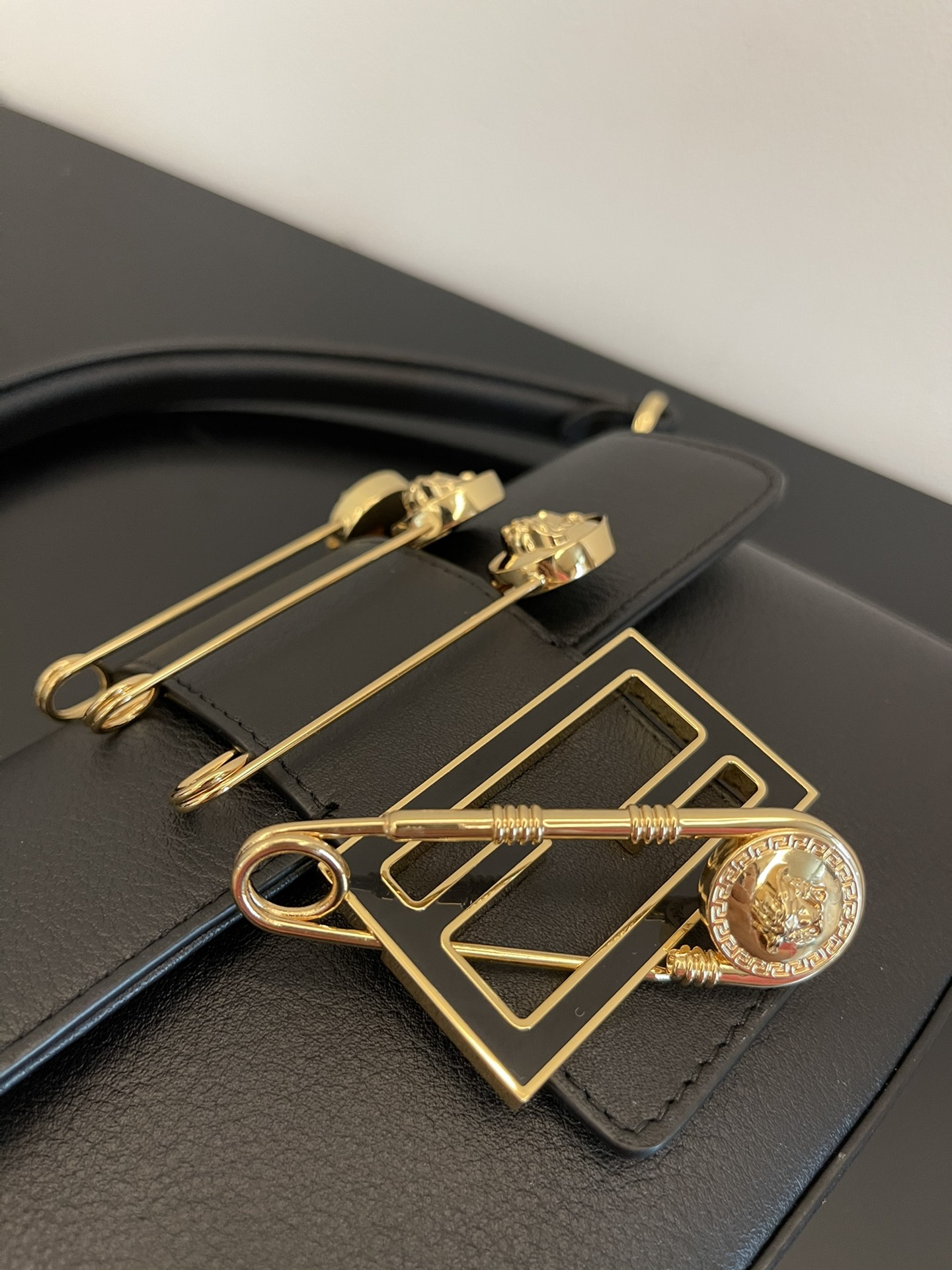 F**di small baguette bag-20x15x9cm