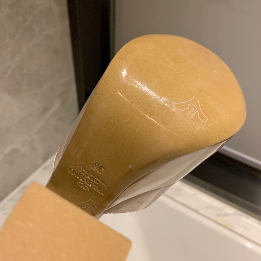 Va1e*ntin0 heels-15.5cm