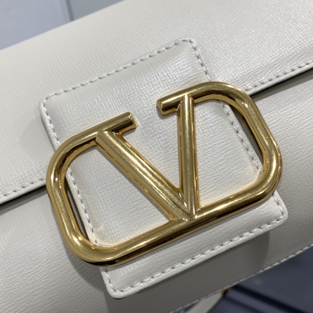 Va1e*ntin0 handbags-20*15*7cm