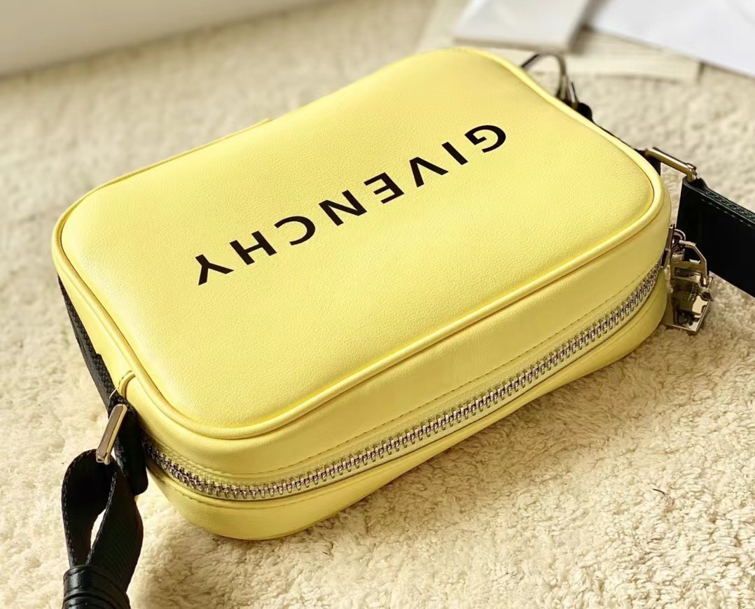 G1uenchy waist bag-16x11x8cm