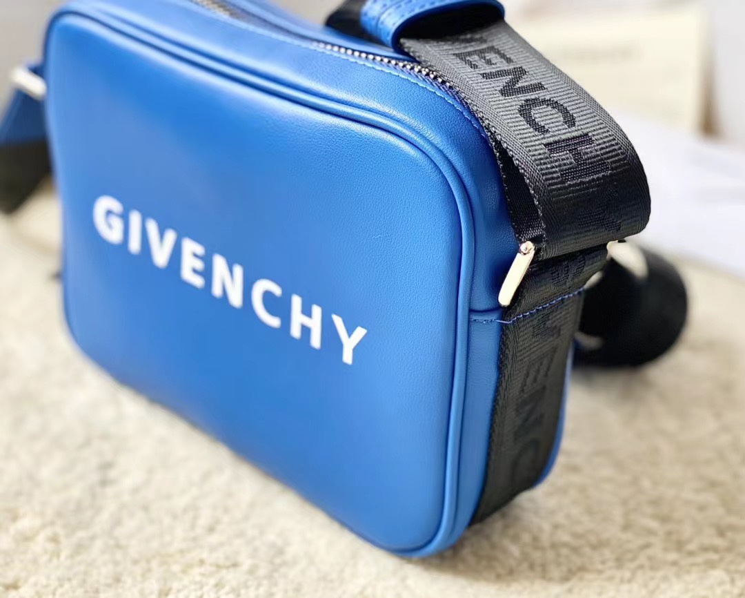 G1uenchy waist bag-16x11x8cm