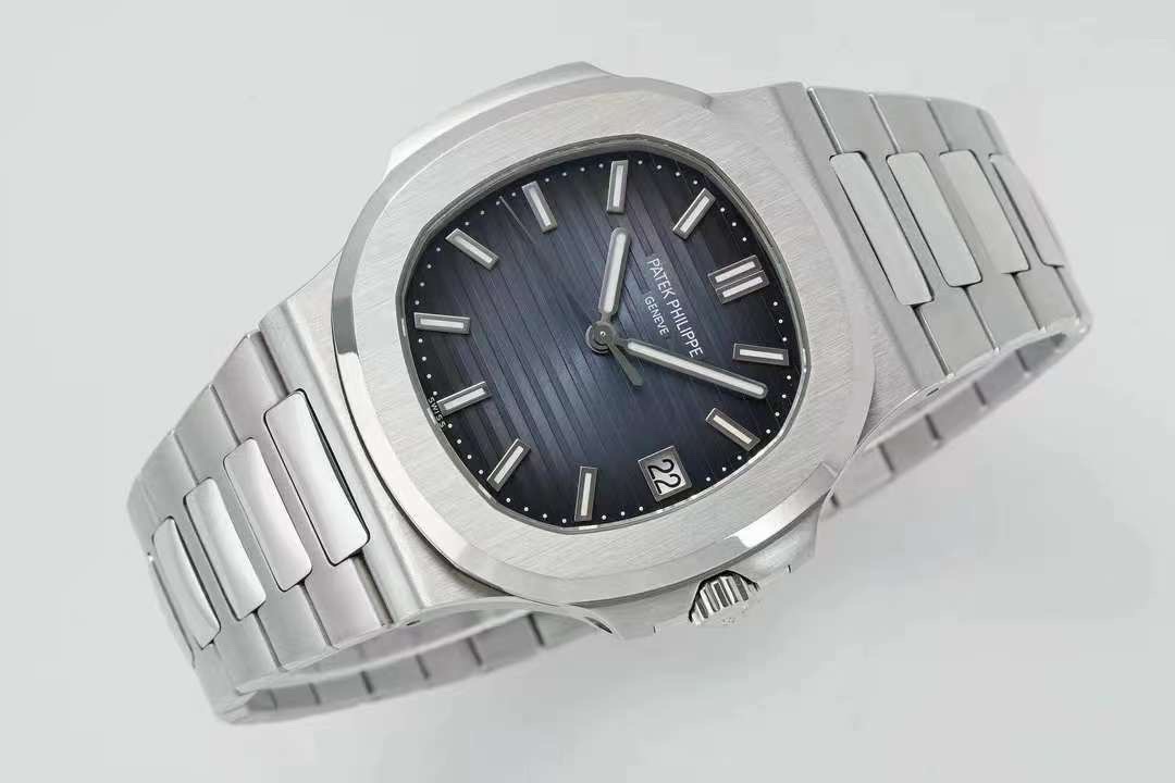 Pat*k Phi1i*pe nautilus 5711/1a-010 stainless steel