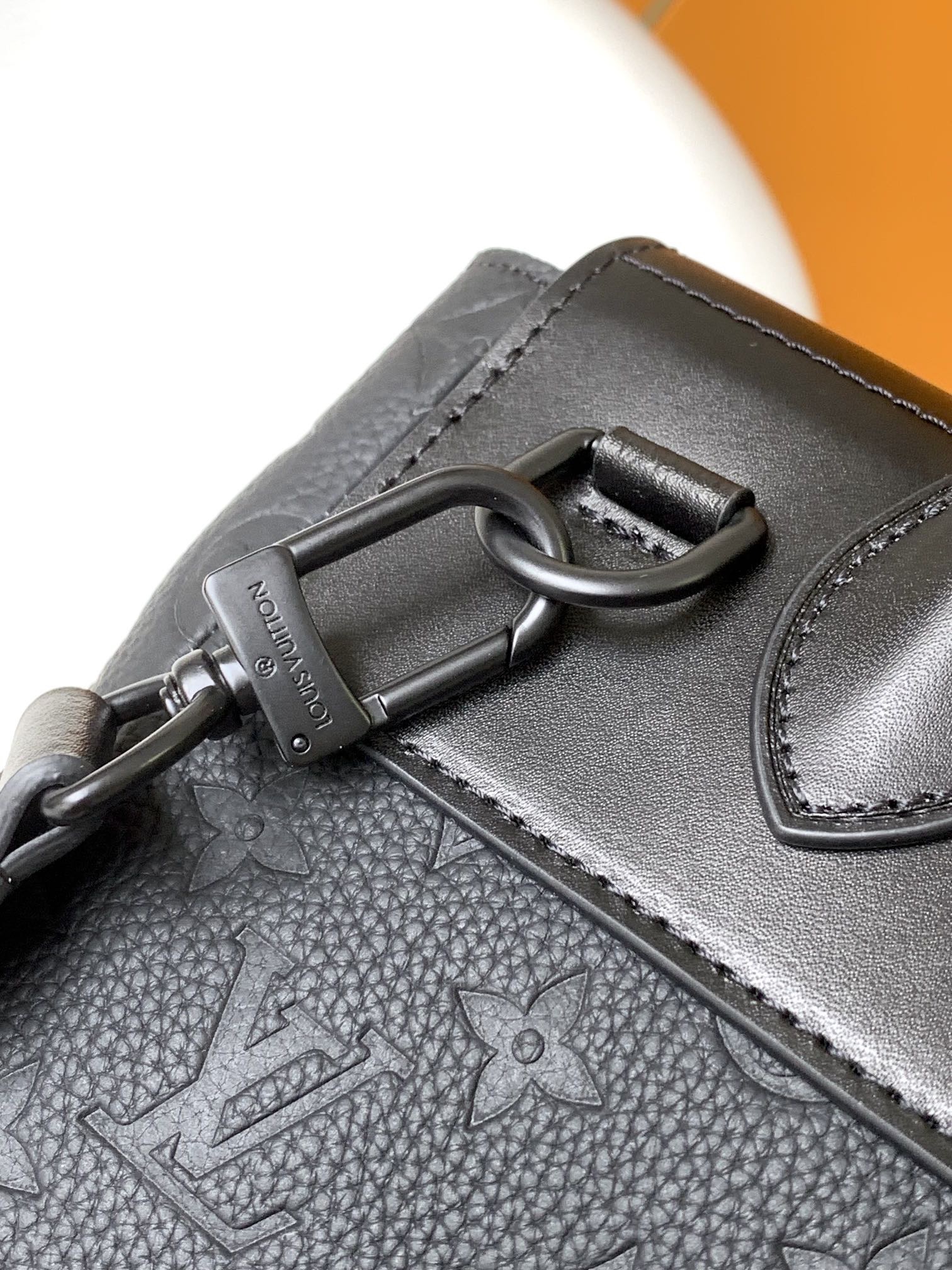 l0vis Vvtt0n pochette steamer -m46953-25 x 19 x 8 cm