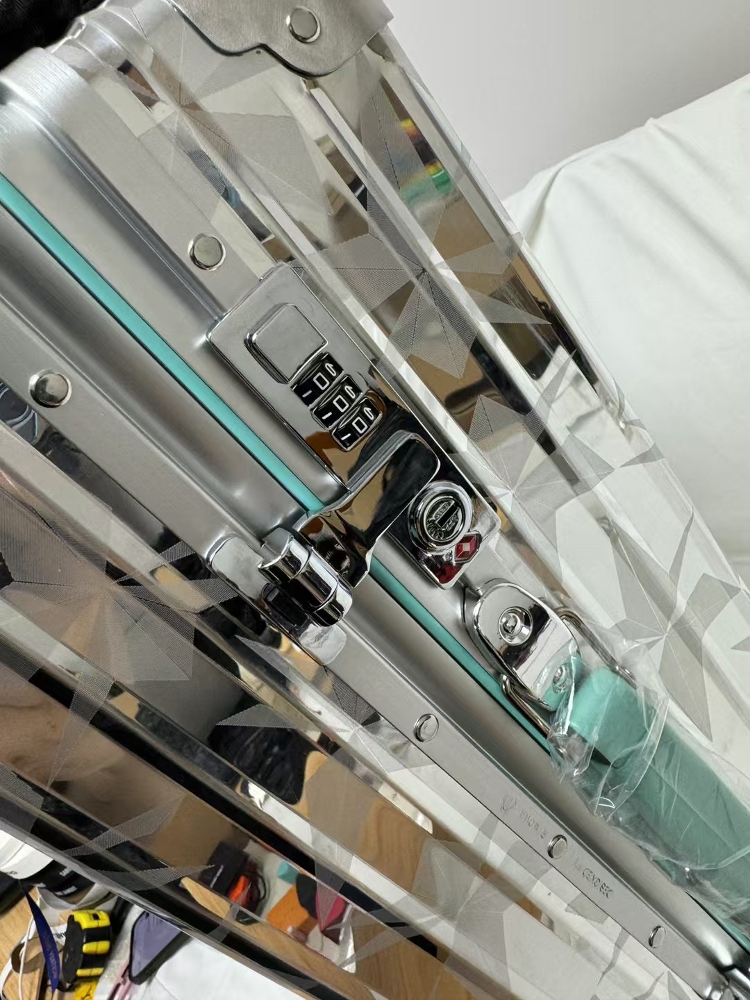 r1m0wa lU*gage-20inch