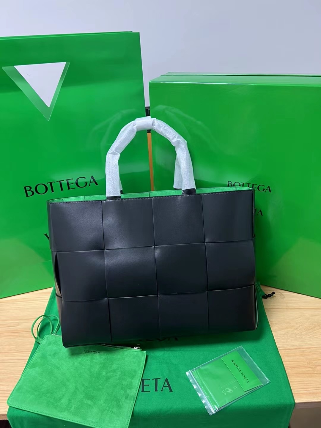 bo*te*ga Ve*ne*tatote