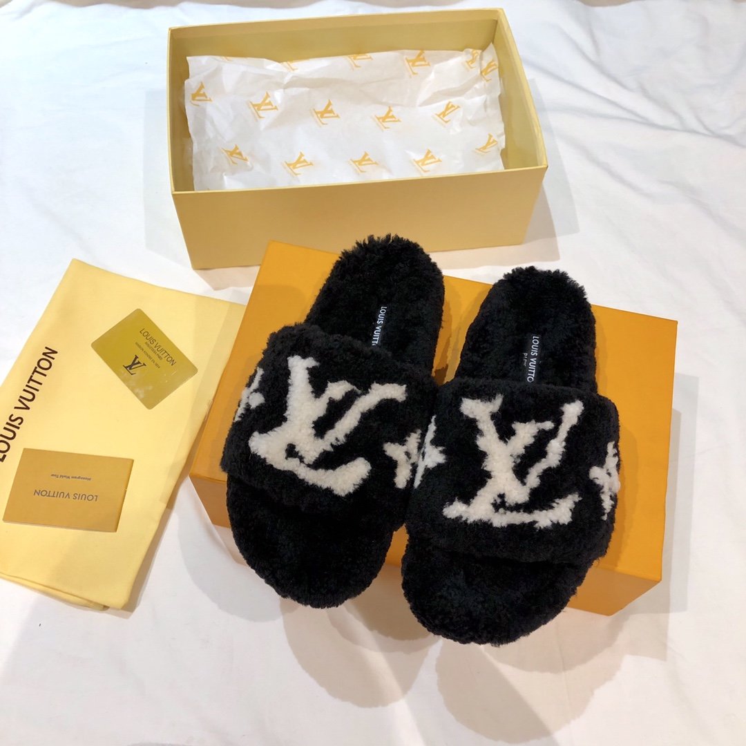 l0*is V*t0n wool slippers