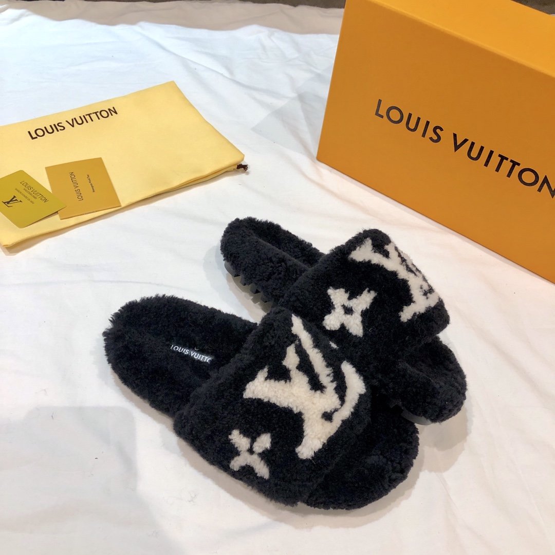 l0*is V*t0n wool slippers