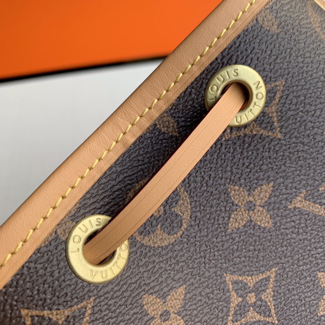 l0*is V*t0n néonoé bucket bag -24 x 22 x 15cm