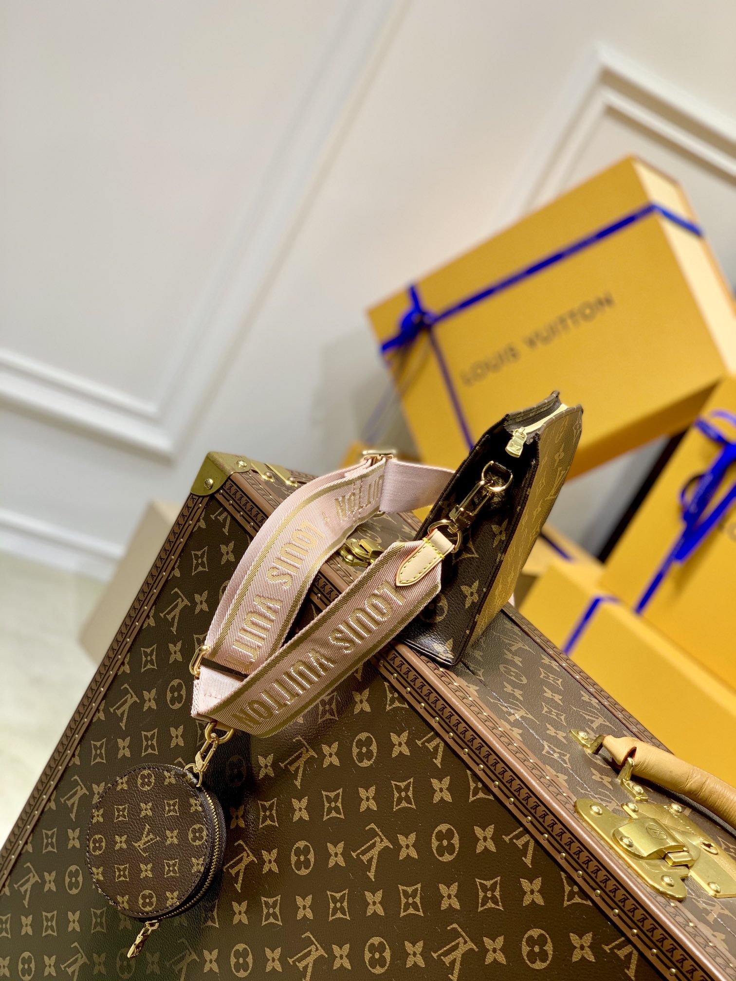 l0*is V*t0n m47546 toiletry handbags- 26-19.0x15.0x6cm