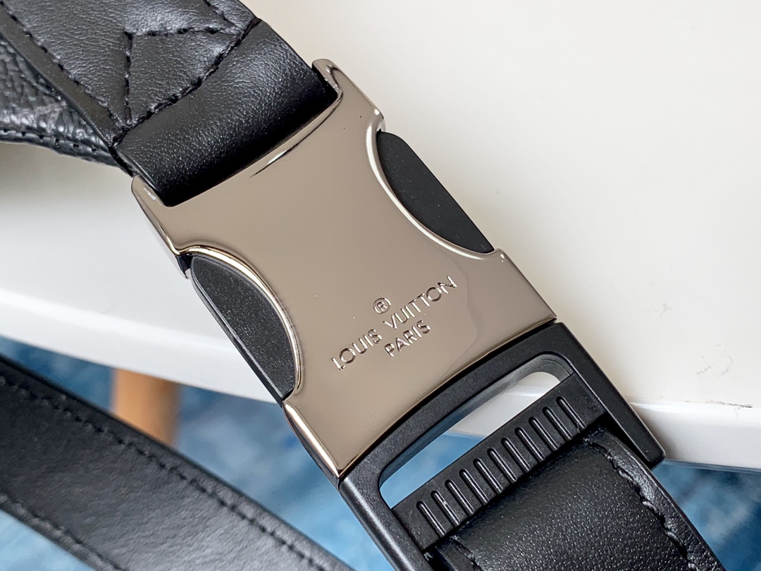 l0*is V*t0n bum bag-37*14*13cm