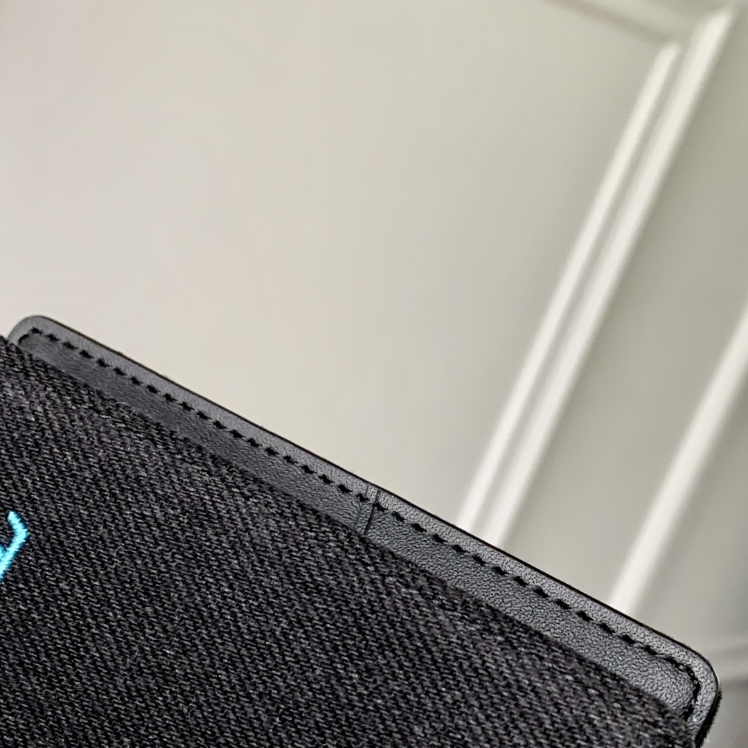 l0vis Vvtt0n pocket organizer wallet-7.5 × 11 × 1cm