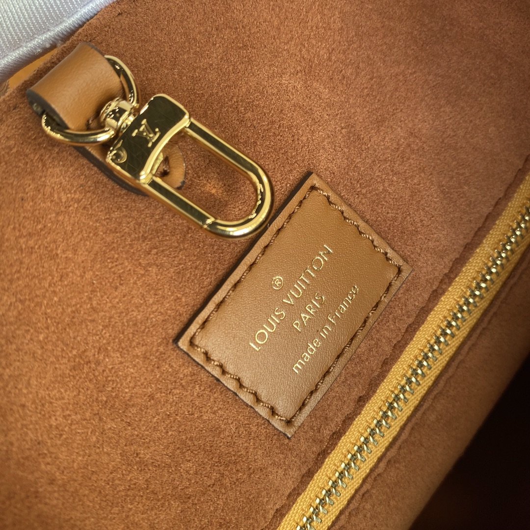 l0*is V*t0n fold tote bag-35*40*17cm