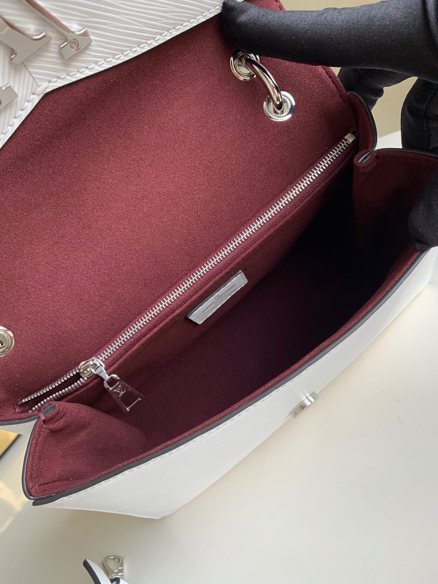 l0*is V*t0n pochette grenelle-23*16*8cm