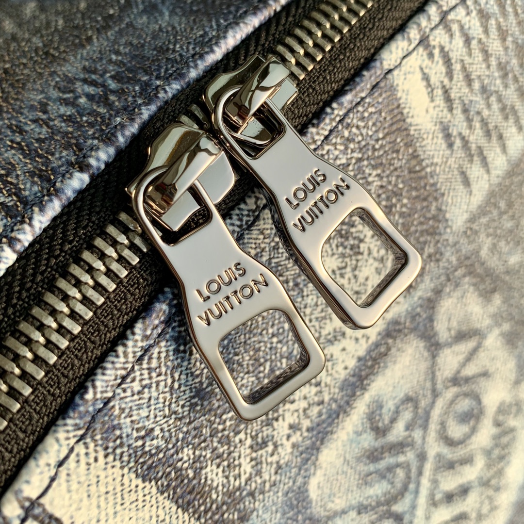 l0*is V*t0n discovery backpsck-37*40*20 cm