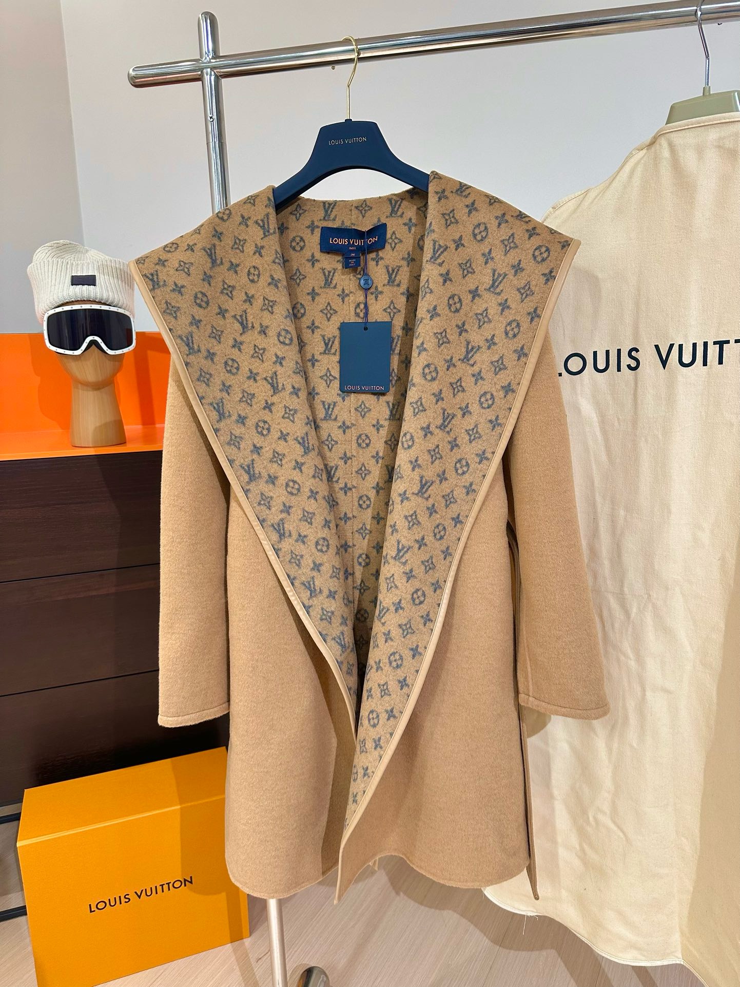 Lou*is Vuitt*on Wool Trench Coat