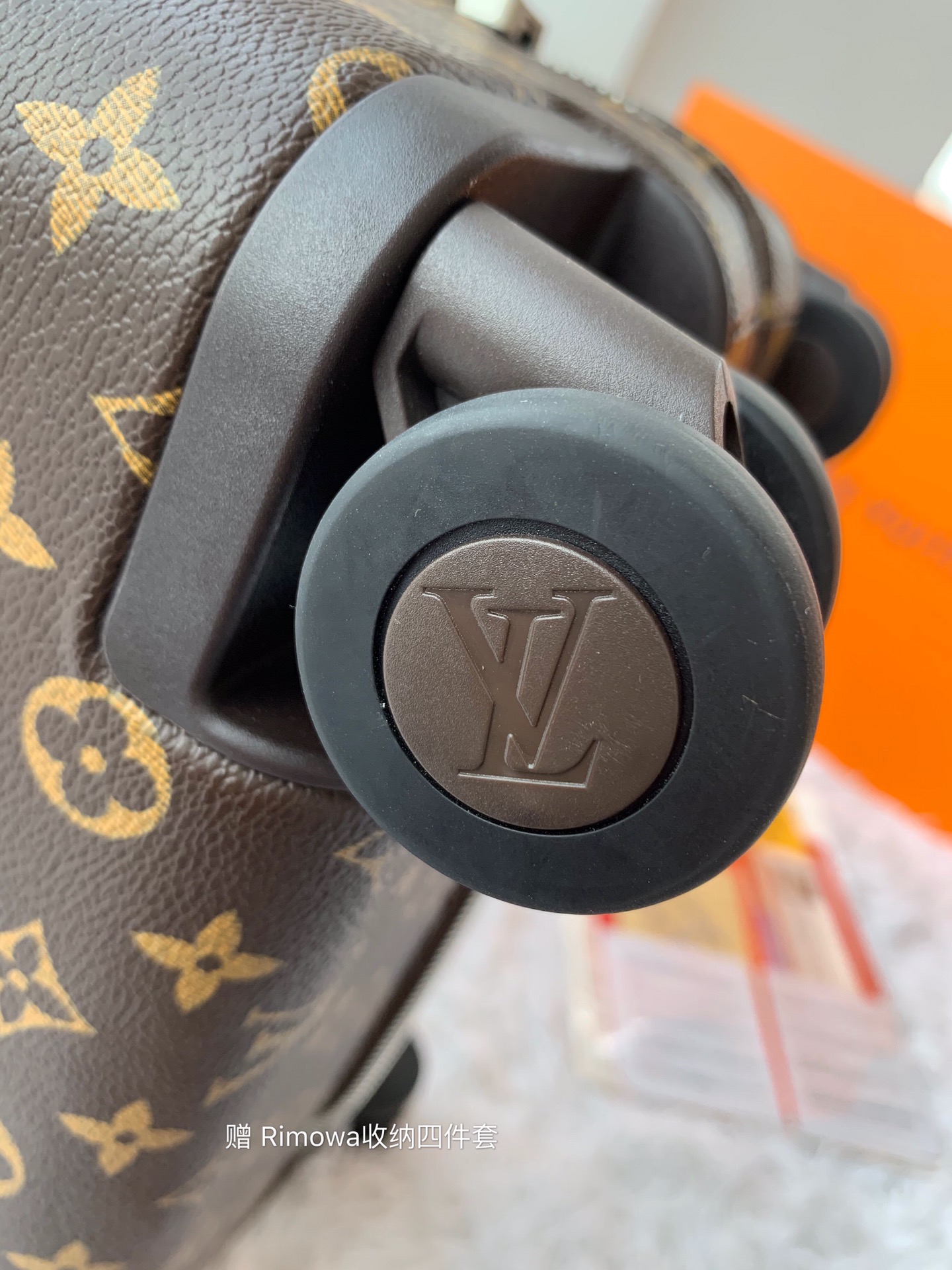 l0*is V*t0n horizon 55-38*55*21cm