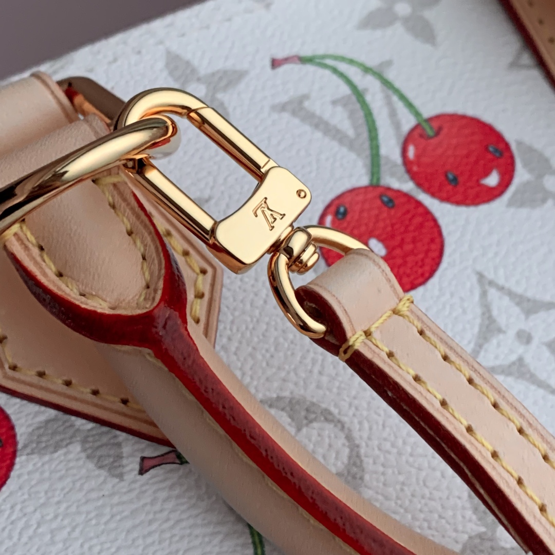 l0vis Vvtt0n alma bb m14234-23.5 x 17.5 x 11.5cm