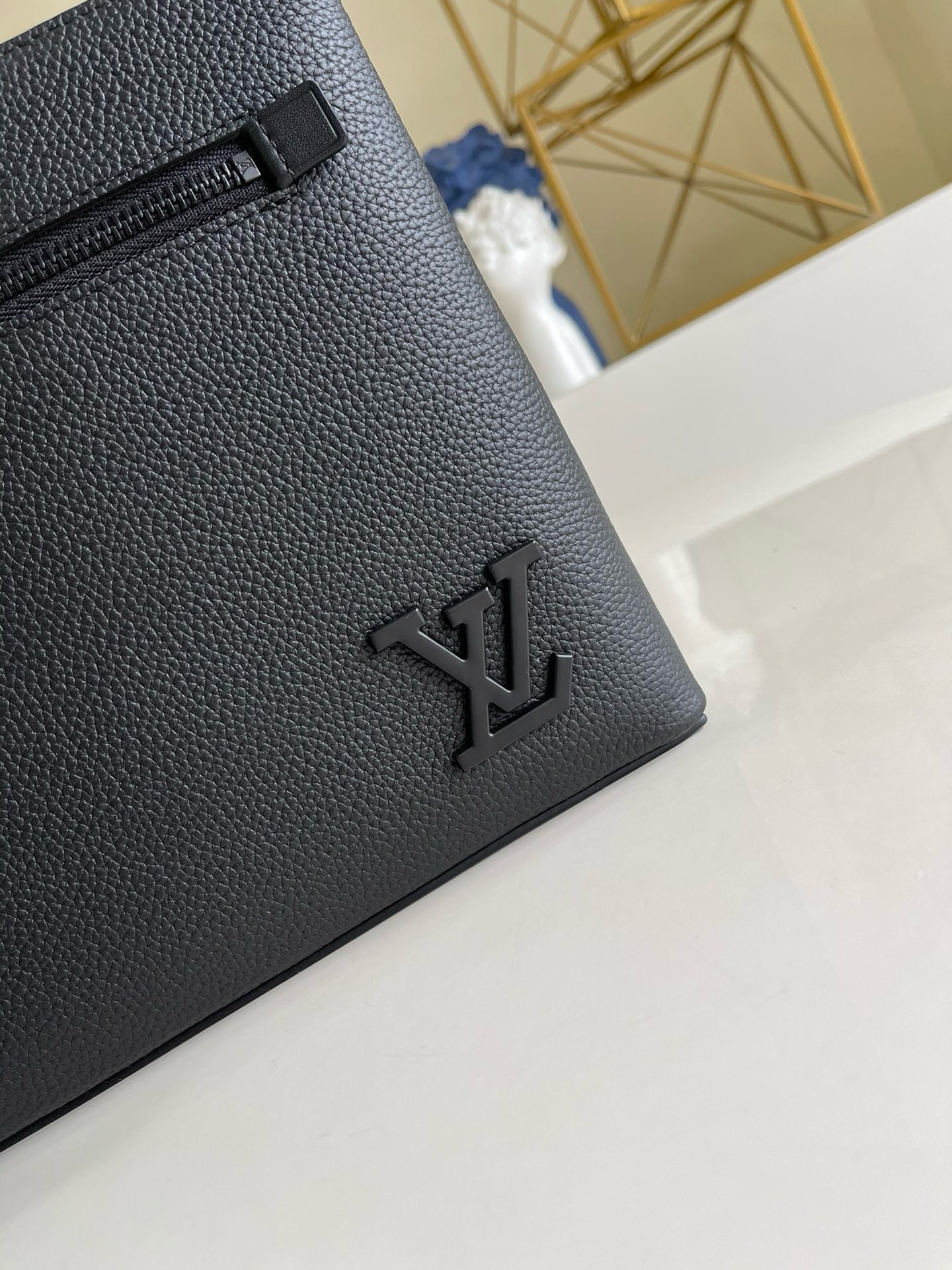 l0vis Vvtt0n takeoff pouch-m11485-30 x 22 x 5cm