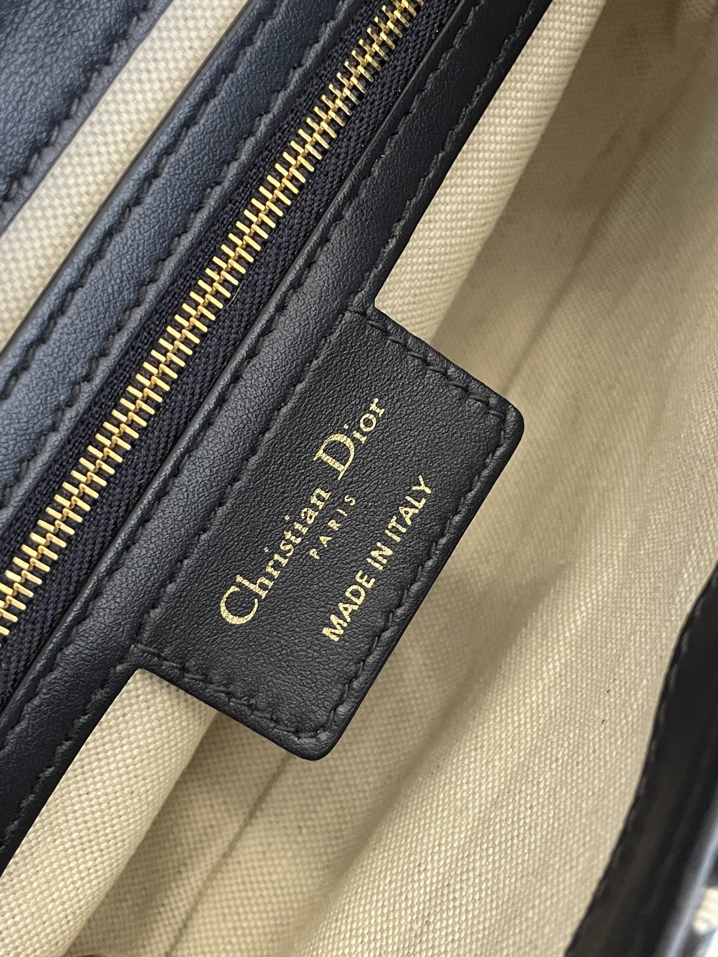 Diro New Street Chic Bag-24*5*12.5CM