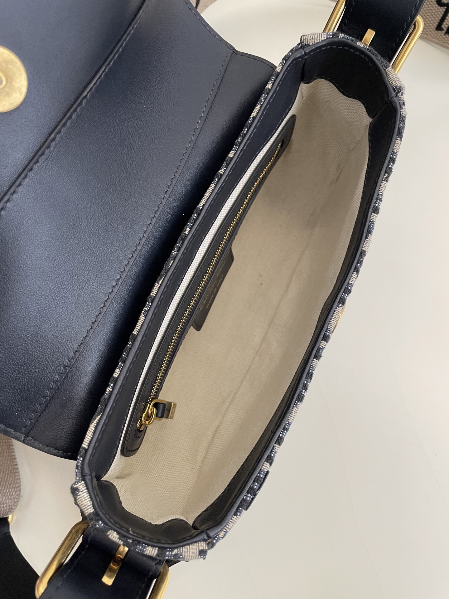 Diro New Street Chic Bag-24*5*12.5CM