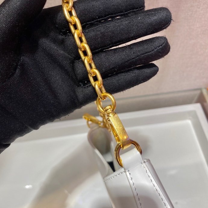 Pra*a vintage handbags1bc148-26*16*4cm