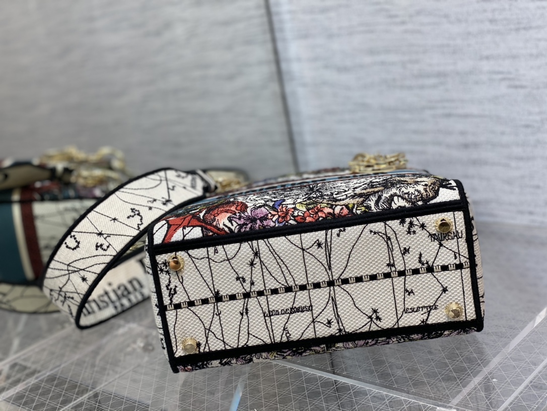 lady D*or handle bag-24cm