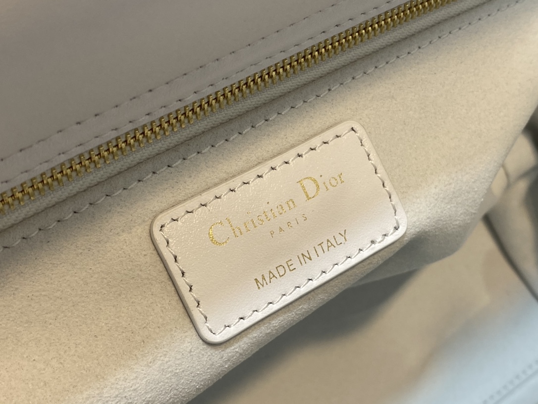 lady D*or handle bag-24cm