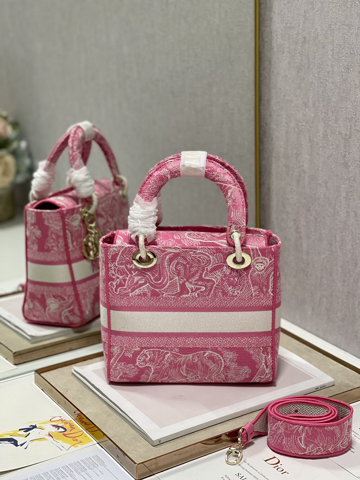 lady D*or handle bag-24cm
