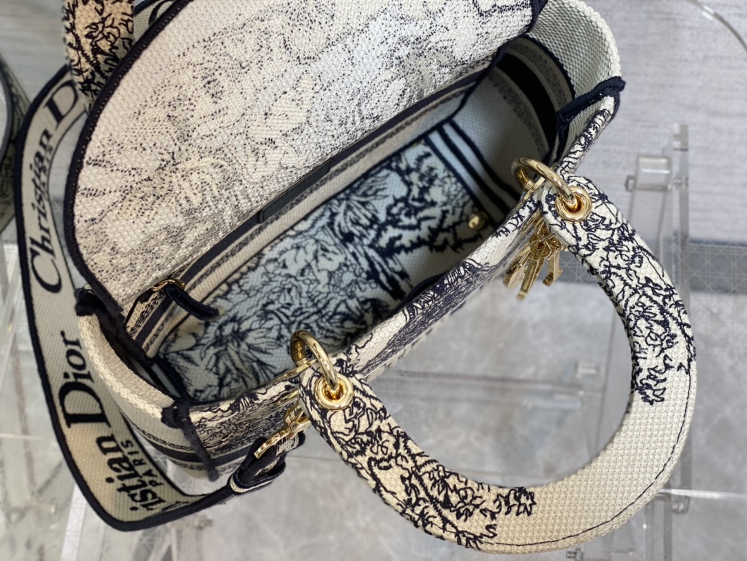 lady D*or handle bag-24cm