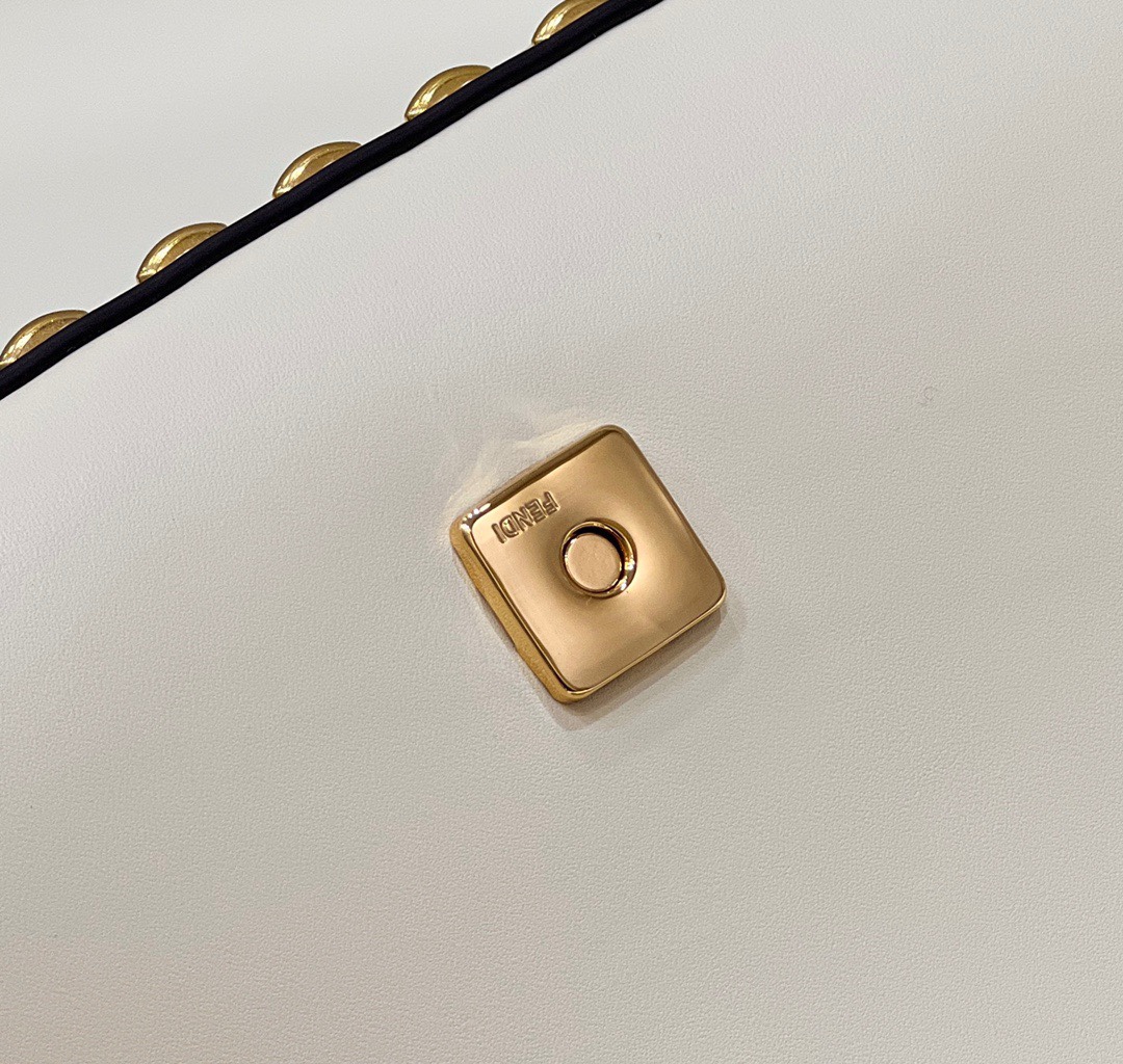 F**di baguette bag-26x14x4cm