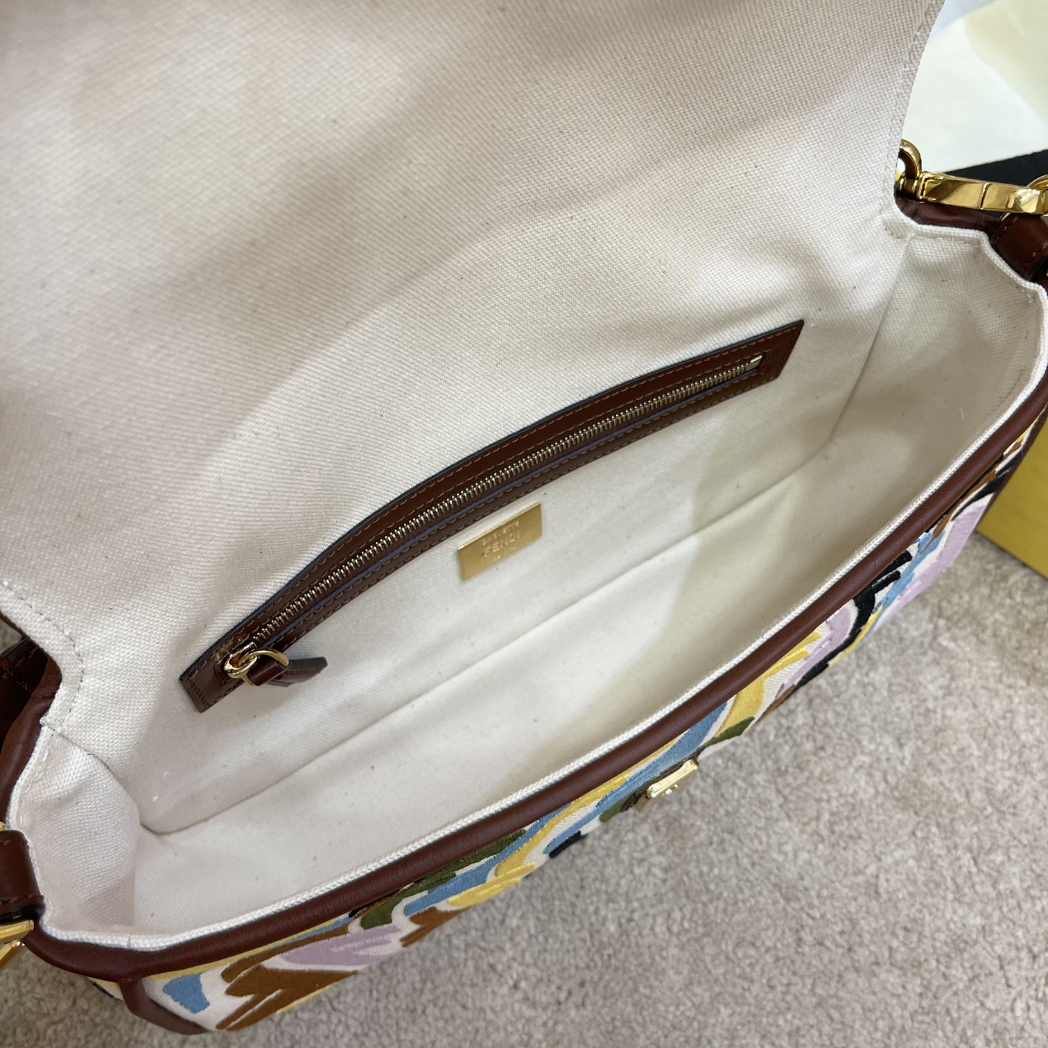 F**di medium baguette bag-26x15x4cm