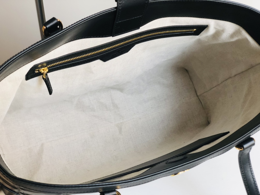 G*u*i tote bag-38x28x14cm