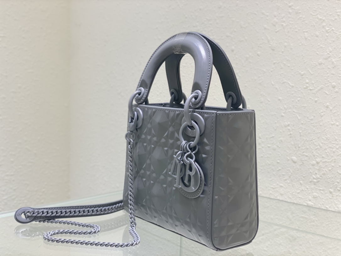 lady D*or bag-17cm