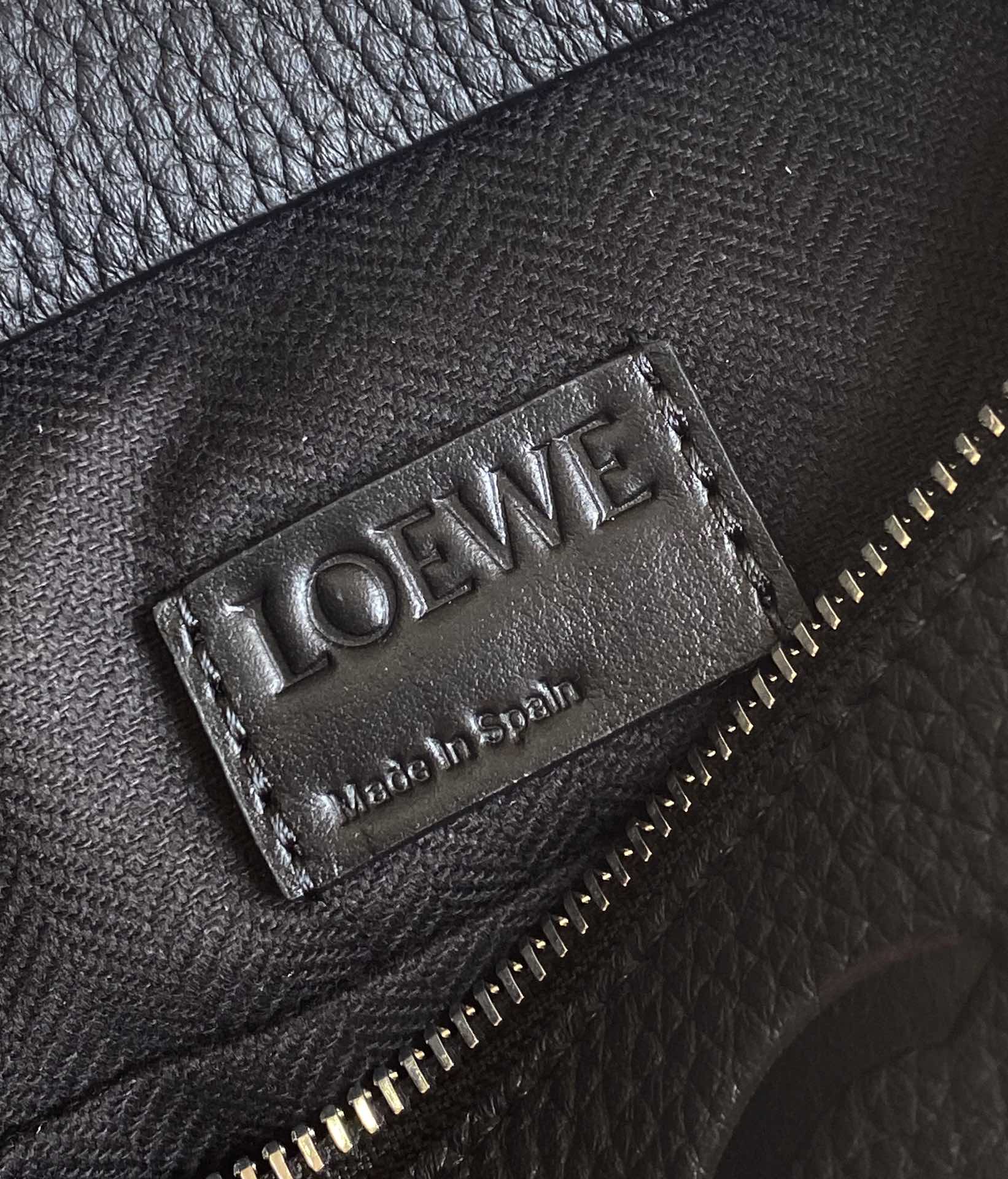 L0ew* pouch-29.5*20cm