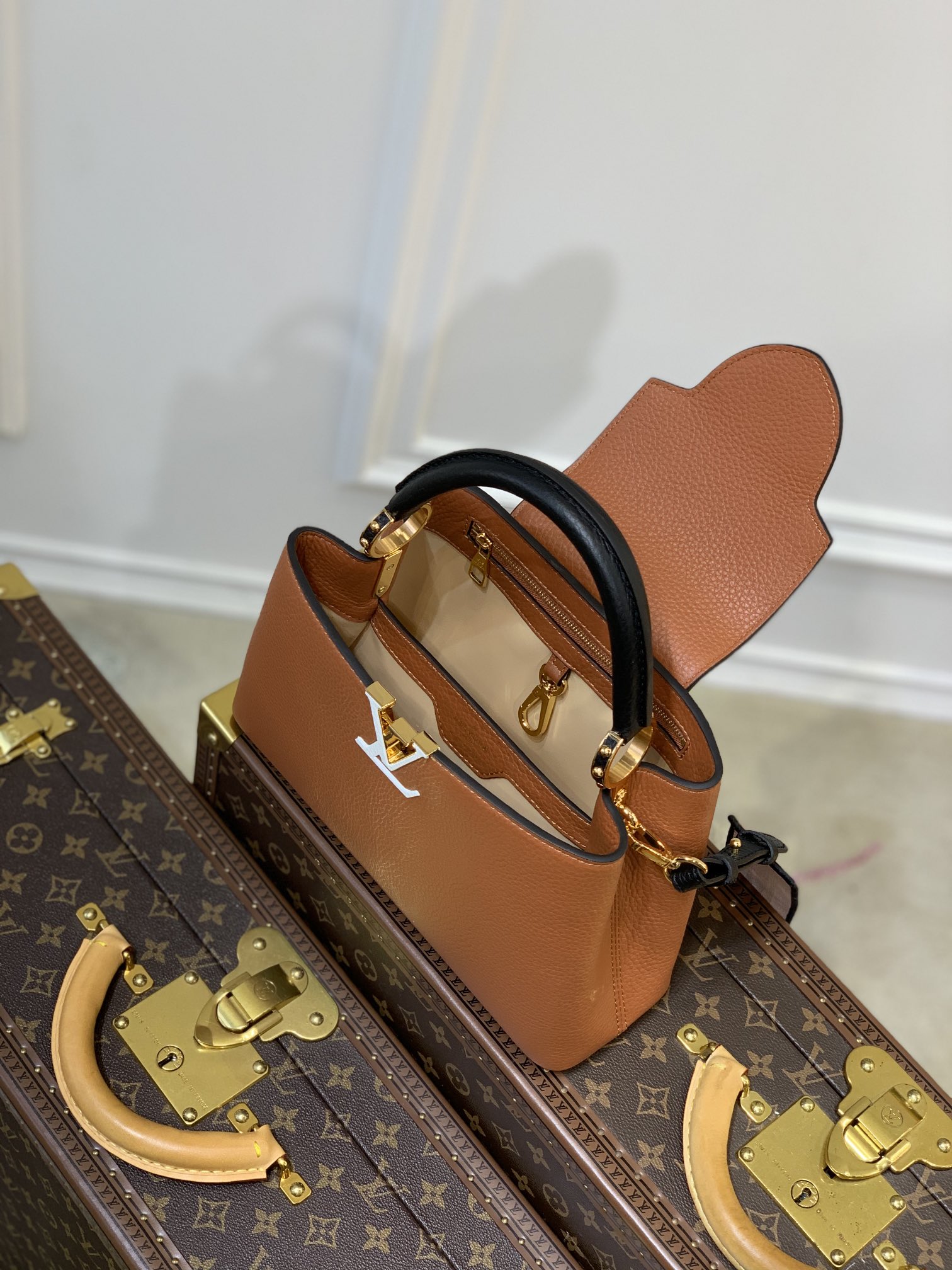 l0*is V*t0n capucines bb-27*18*9cm