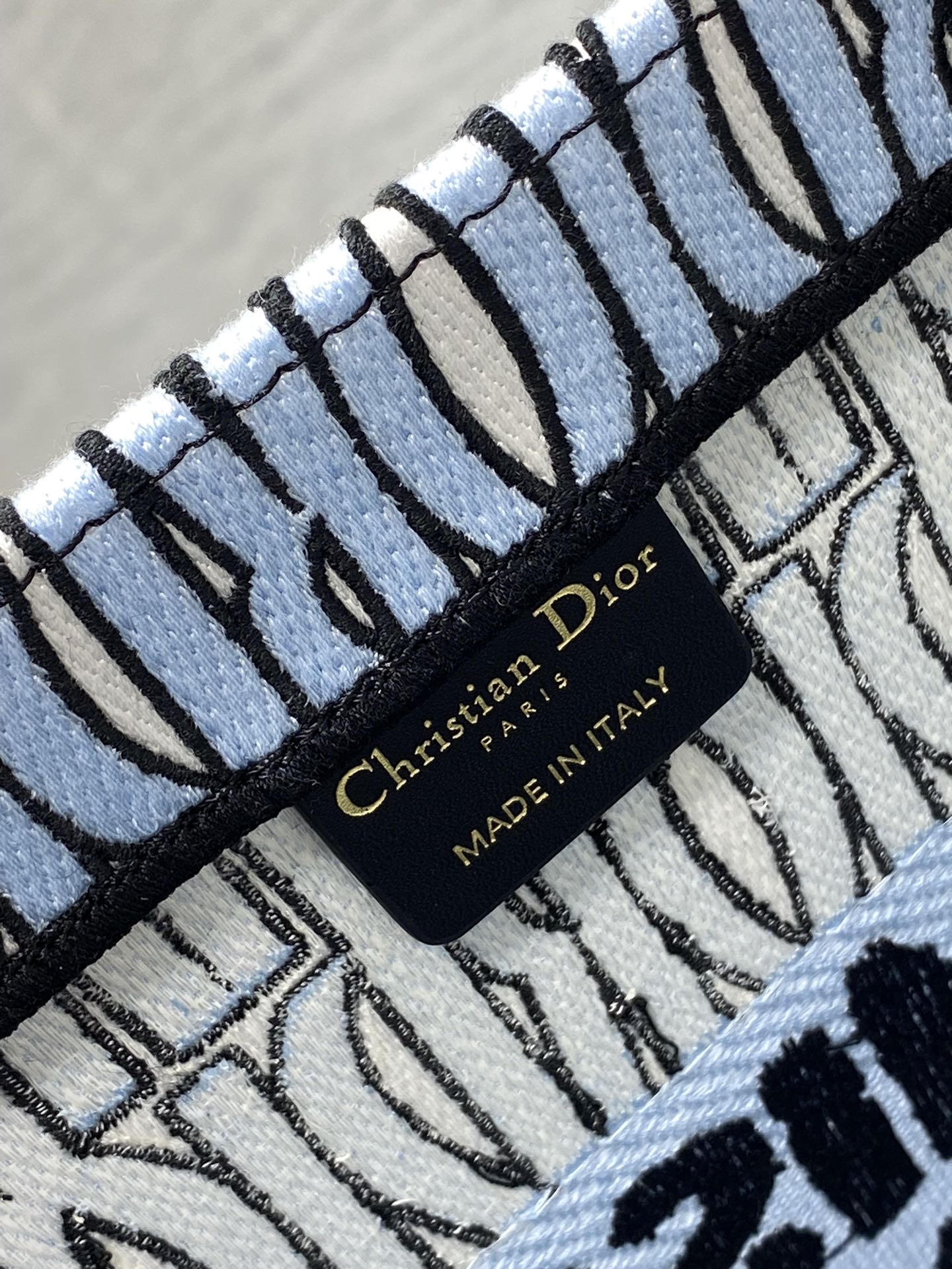 D*or small book tote-36.5cm