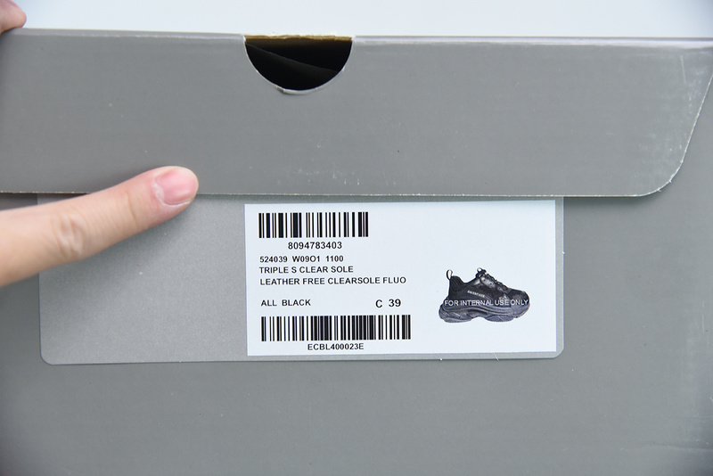 Ba*len*cia*ga triple s