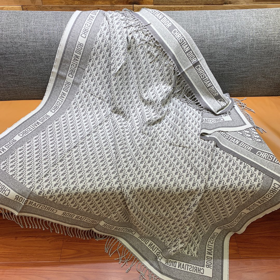 D*or printed shawl-140 x 140cm